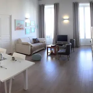 2 Bedrooms In Central Location On The Famous Place Massena , Nice France
